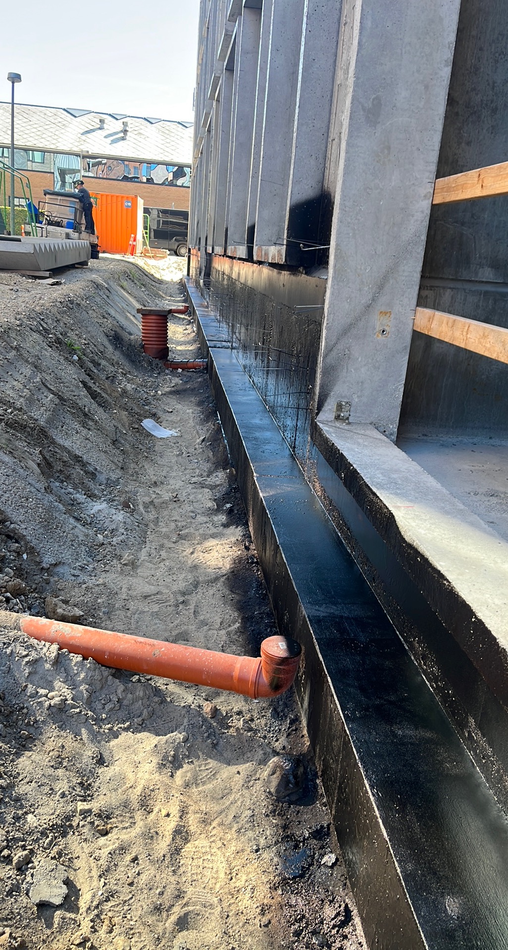 Multi-etage fundament drainage system